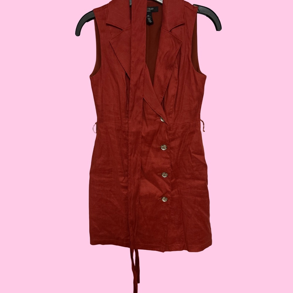 White House Black Market Rust colored Sleeveless Mini trench Dress with belt.